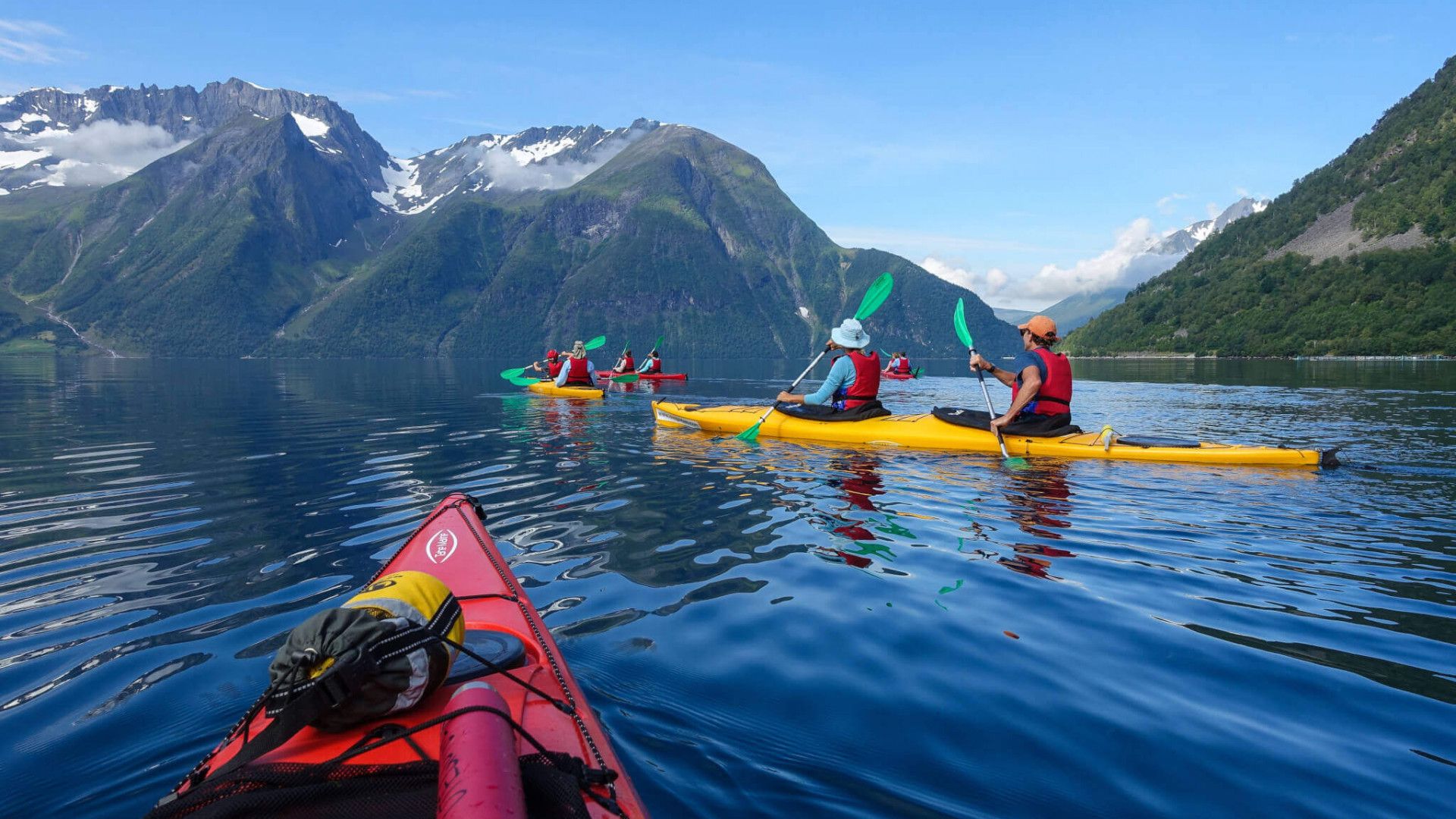 Kajakk på fjorden i Åndalsnes