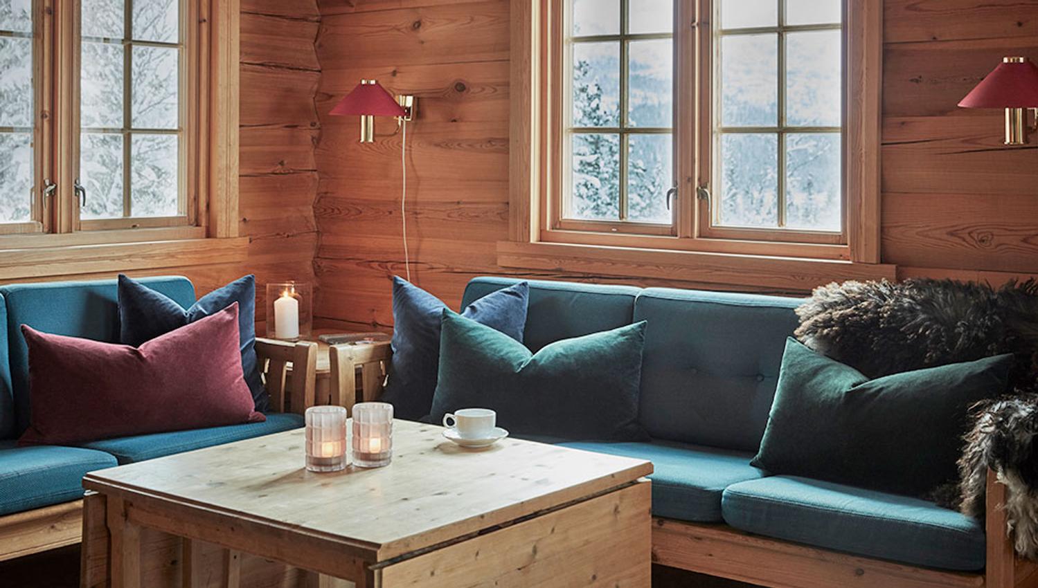 stua med sofahjørnet på hytte til Gaustablikk Fjellresort