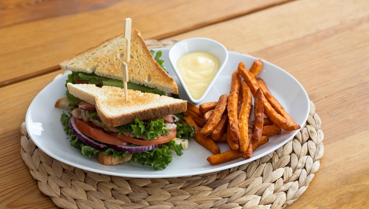 Rauland_Vierli-kafeterie_sandwich_1000x667