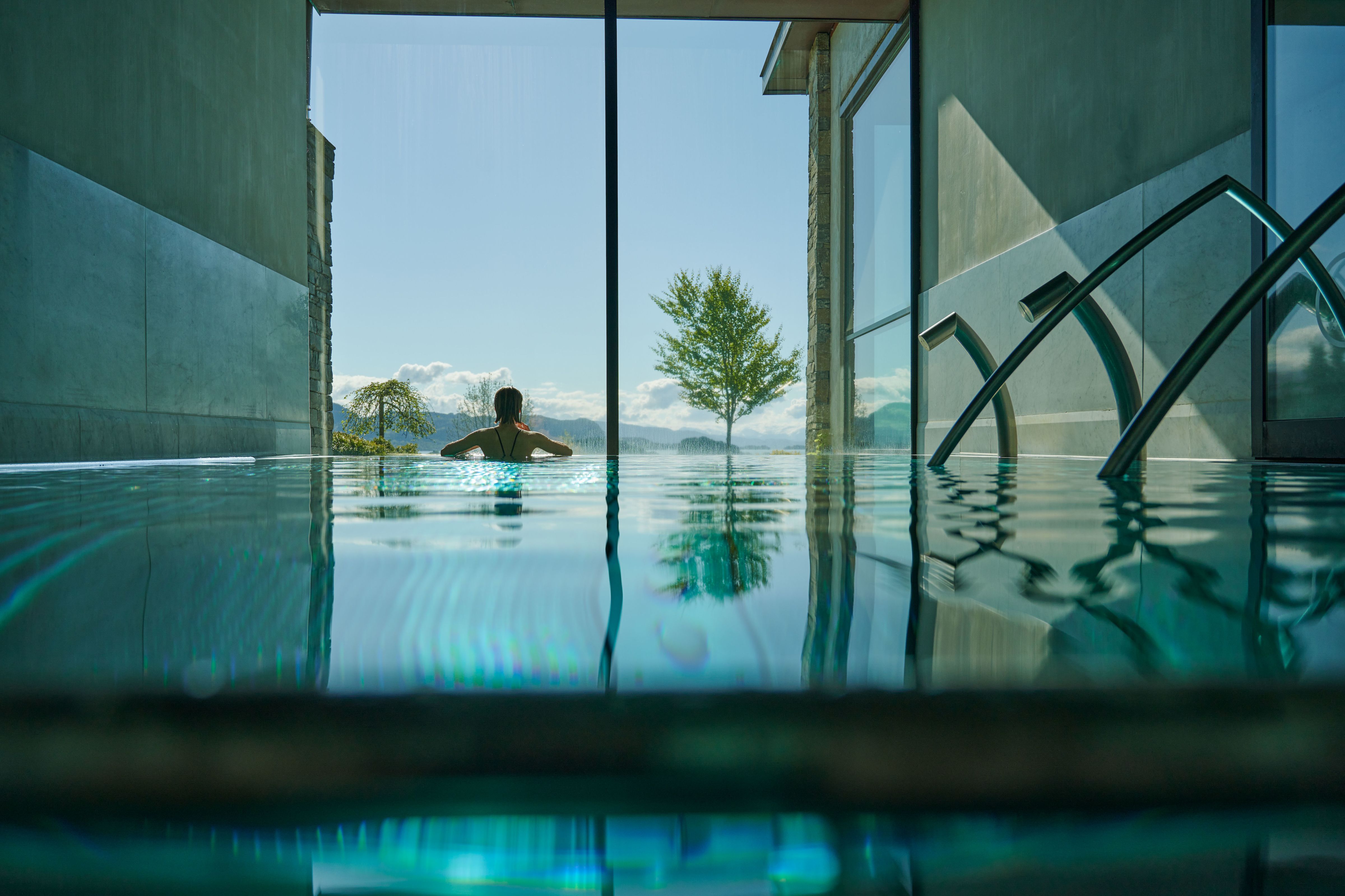 Therapy pool with massage jets