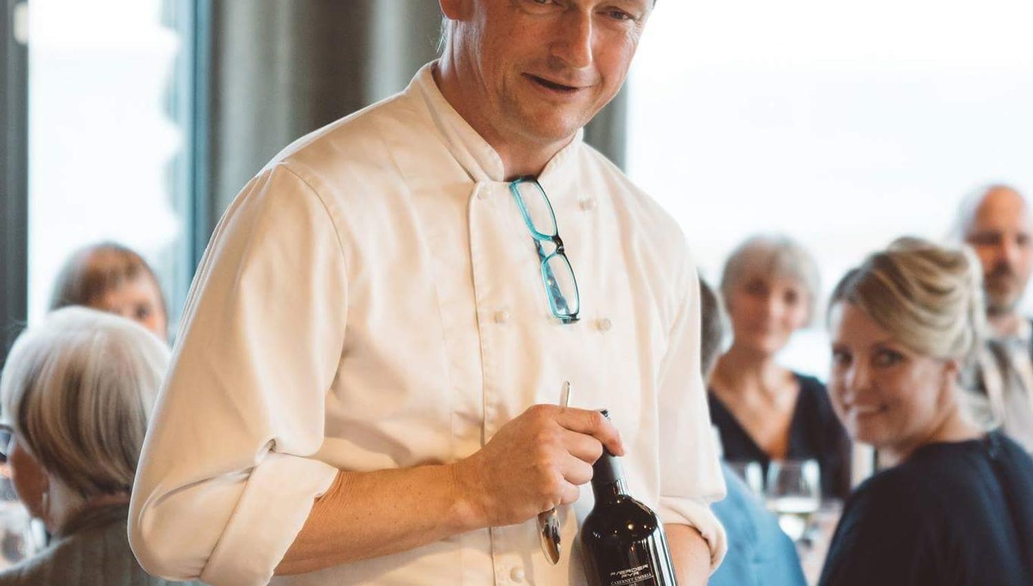 Serveres vin