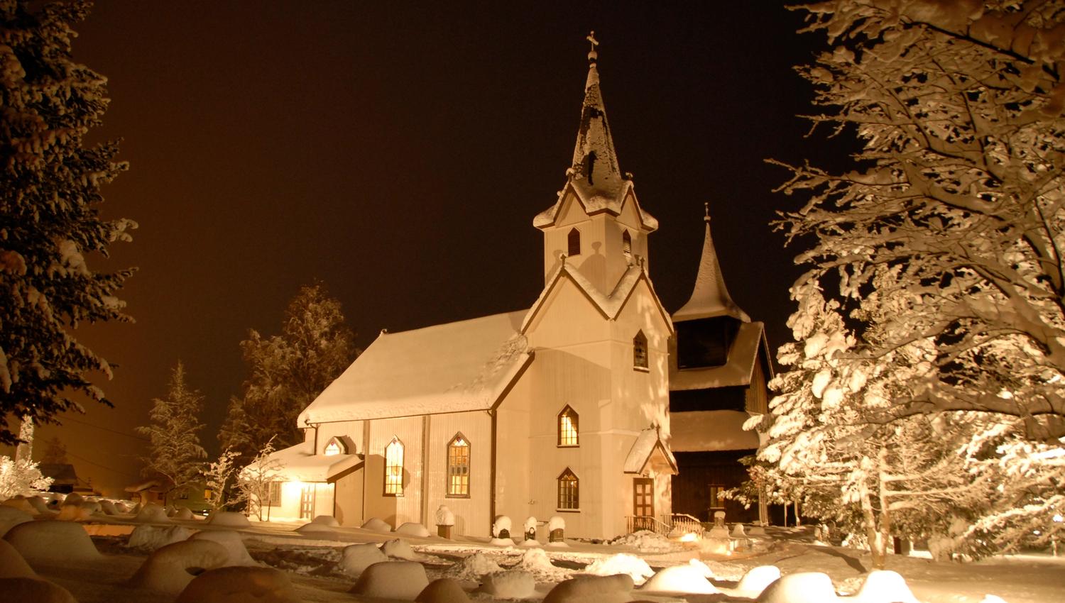 Torpo kyrkje og Torpo stavkyrkje vinter