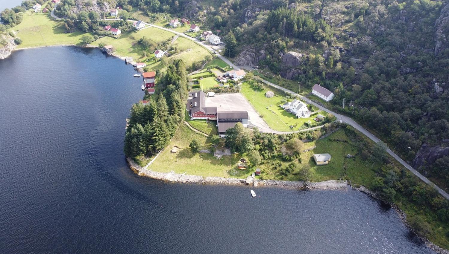 Brufjell Hostel & Parking