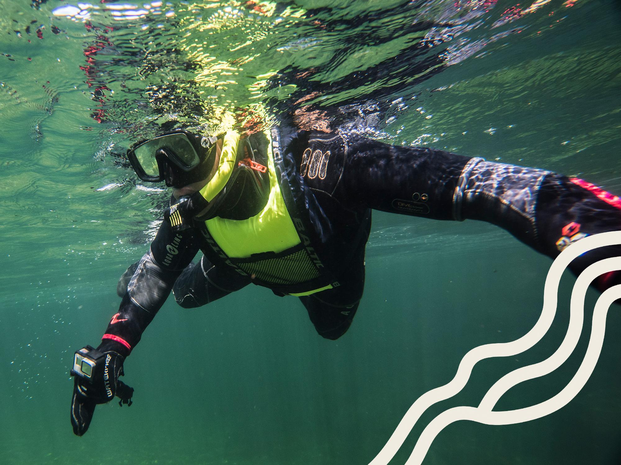 River snorkling in Hemsila