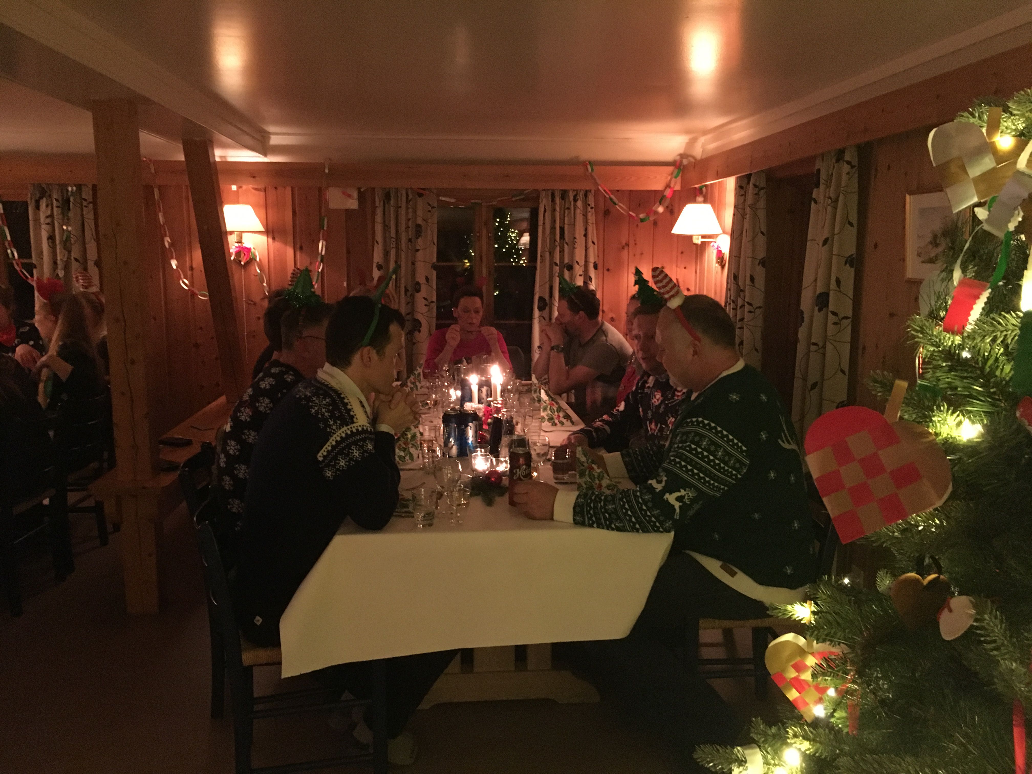 Julebord, hygge rundt bordet