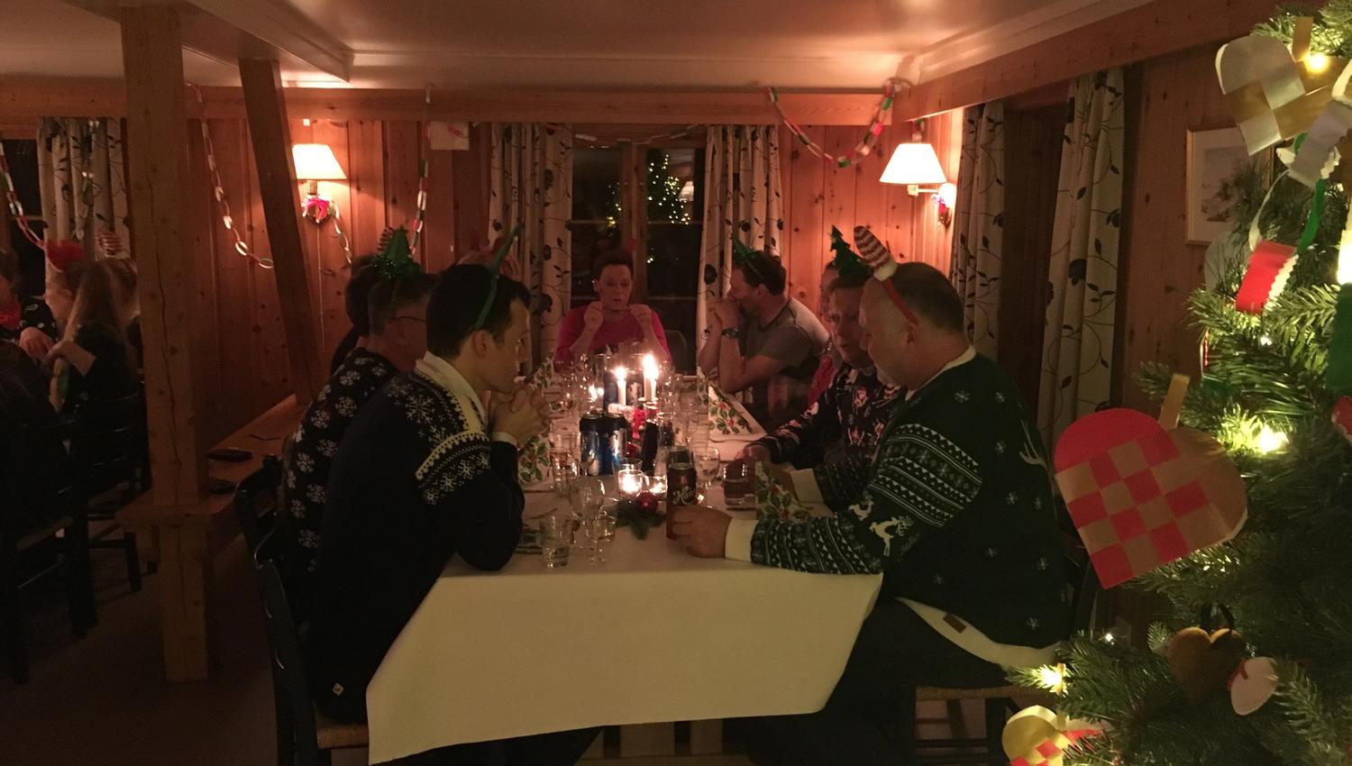 Julebord, hygge rundt bordet