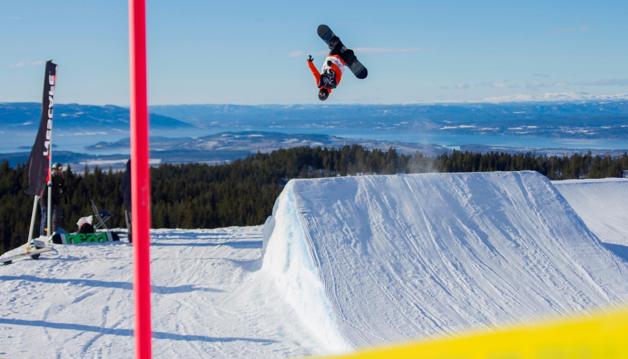 Ringkollen Alpintpark Snowboardhopp med utsikt Foto Christoffer Hove