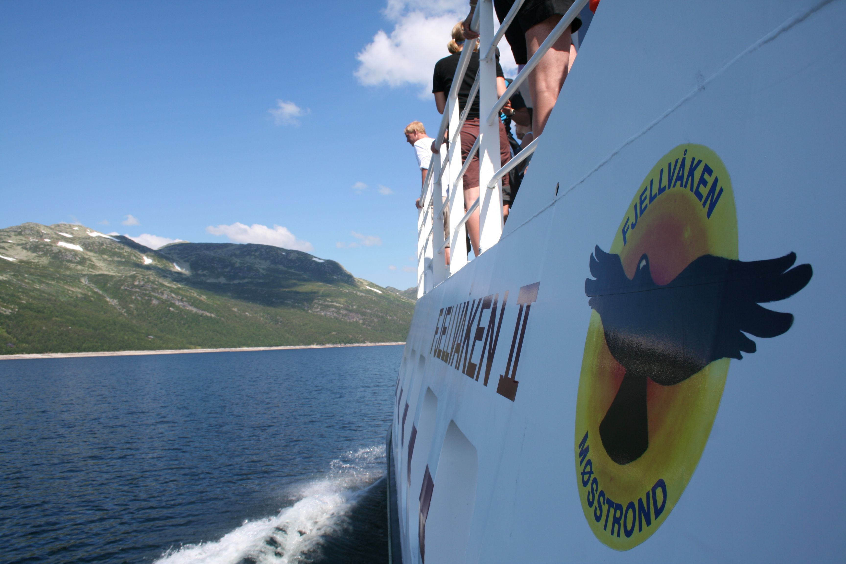 på tur med M/B Fjellvåken på Møsvatn