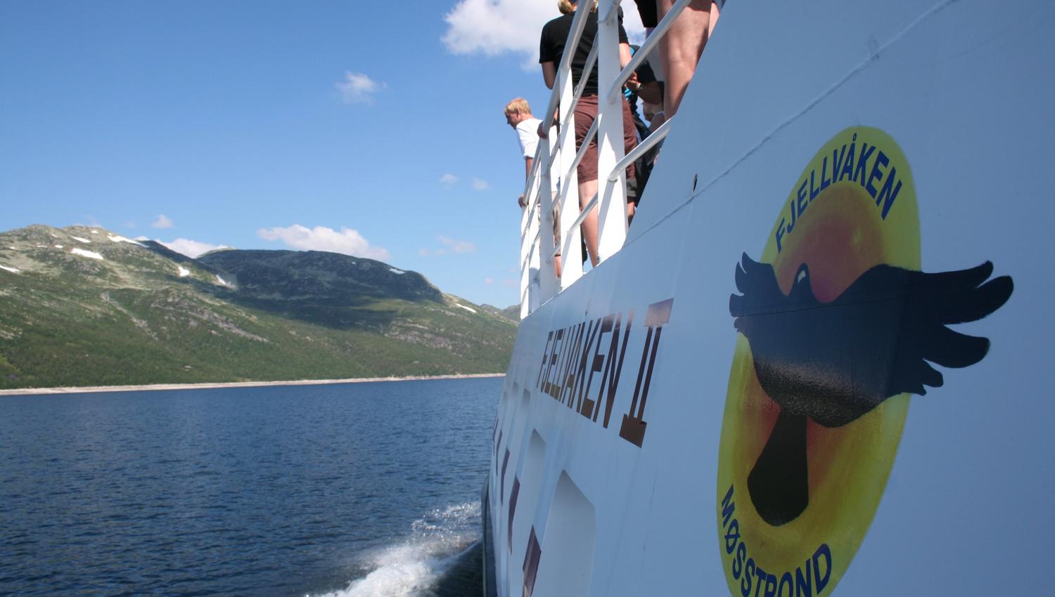 på tur med M/B Fjellvåken på Møsvatn