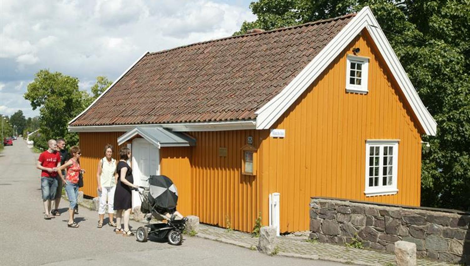 Gjester utenfor Munchs hus