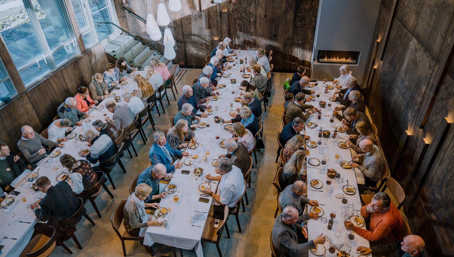 Koslig selskapslokale på Dalsnibba for grupper og arrangement.