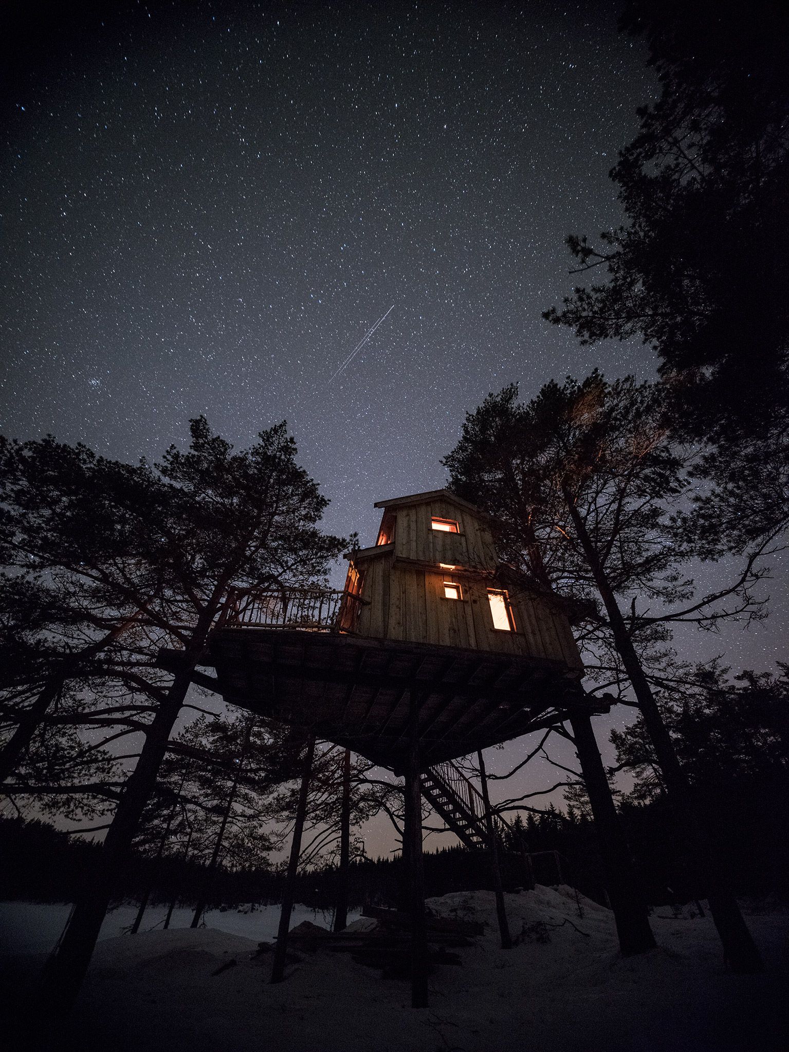 Øy-Hytta og melkeveien (The Island Cabin)