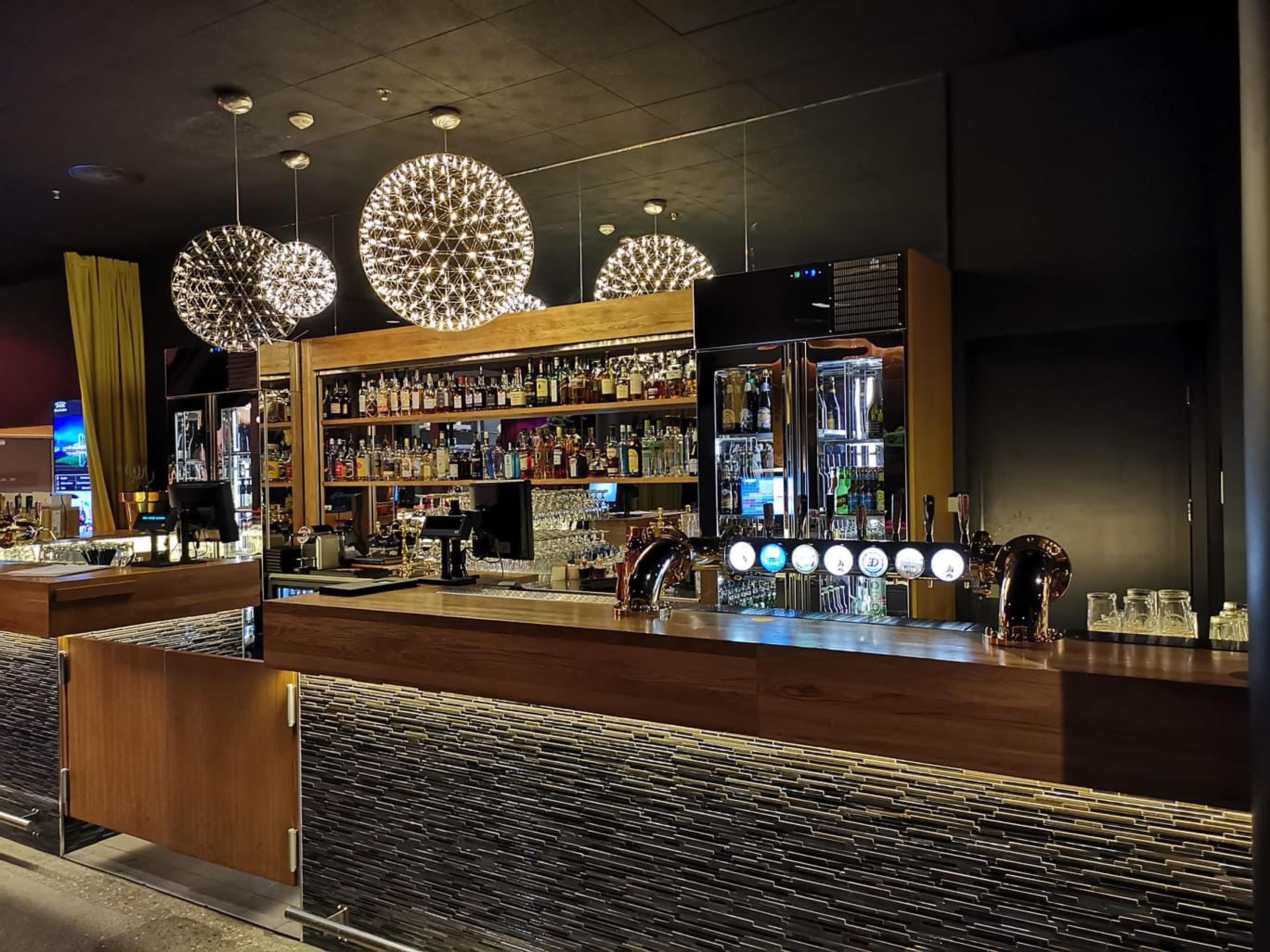 Molldøra Lounge & Bar