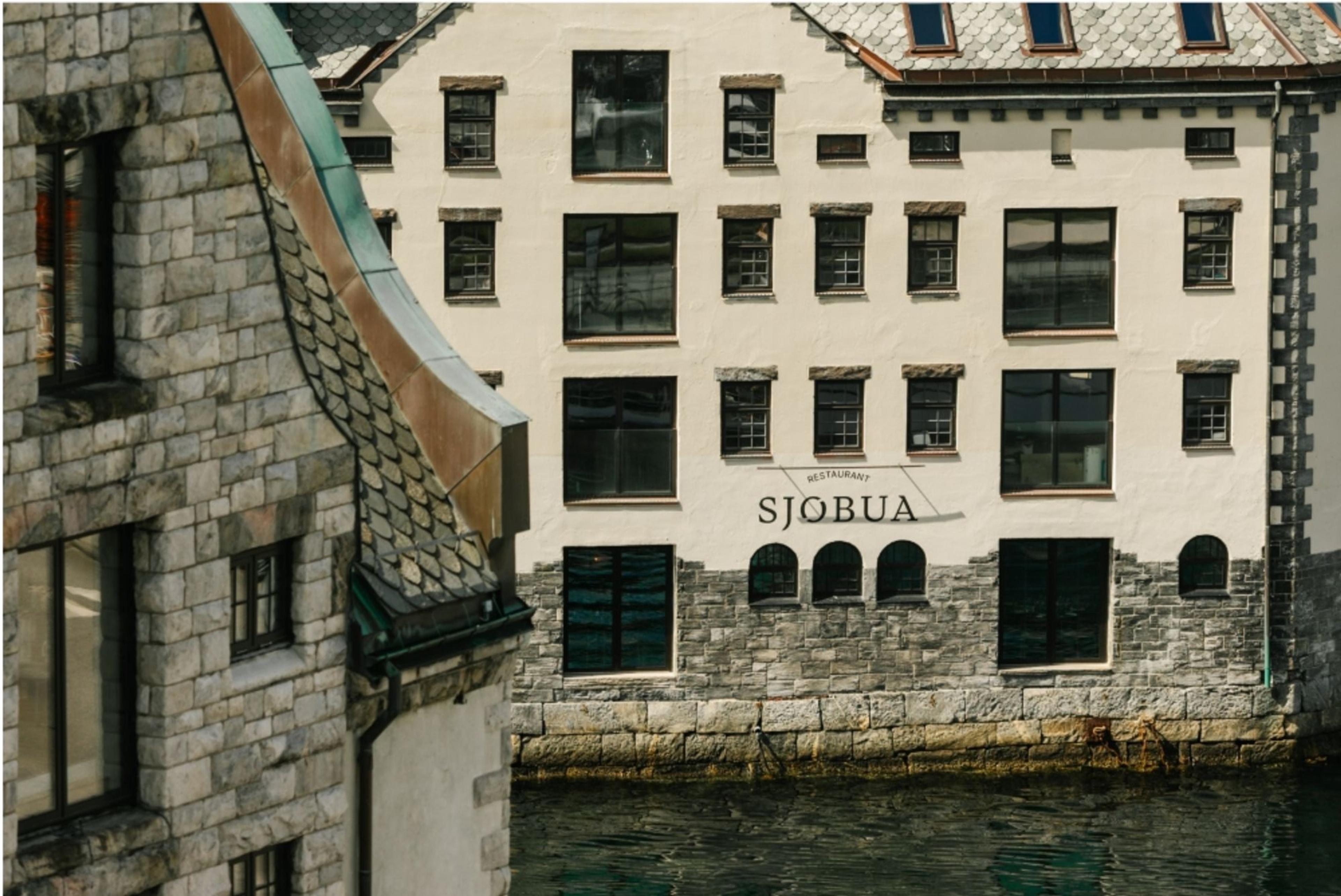 Idyllisk plassering i hjertet av Brosundet.