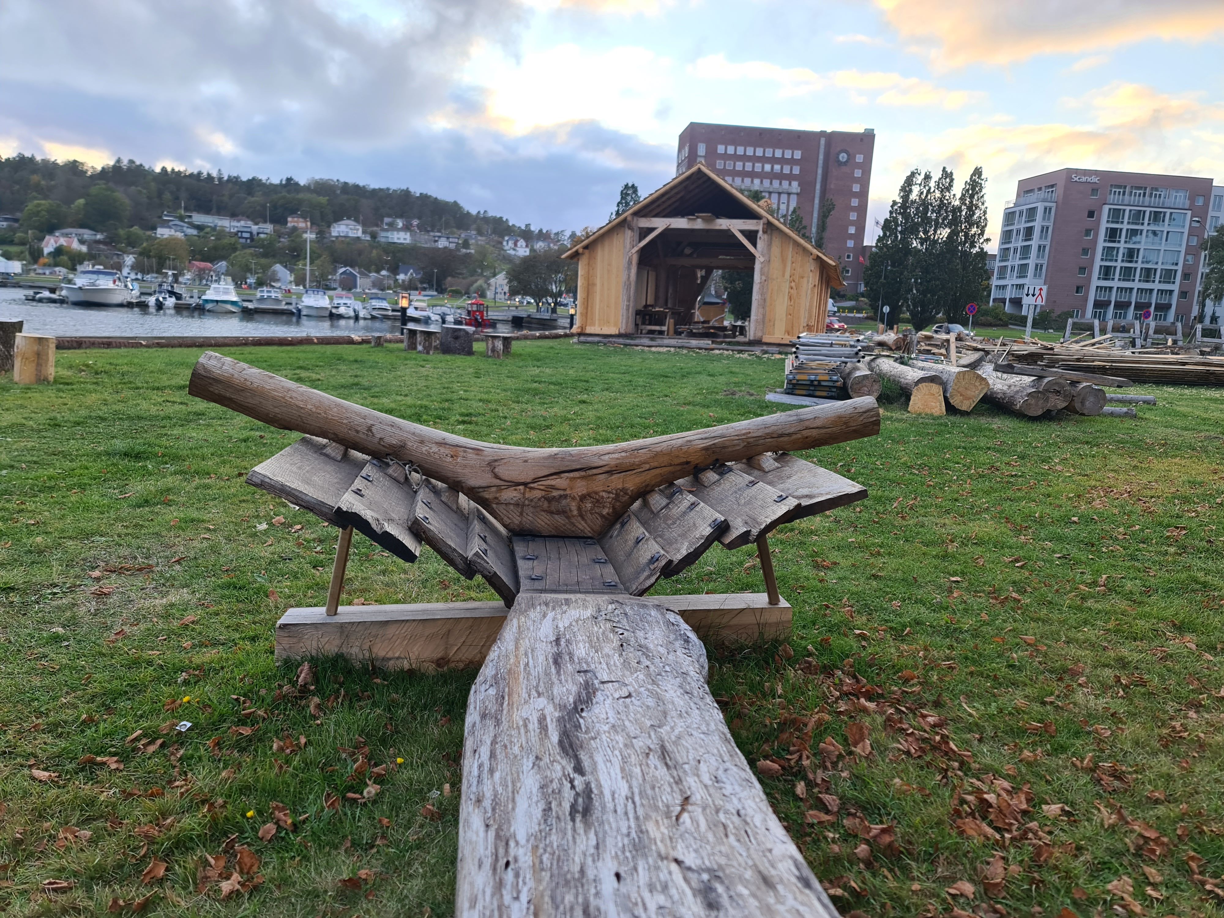 Byggeplassen med Park Hotel i bakgrunnen