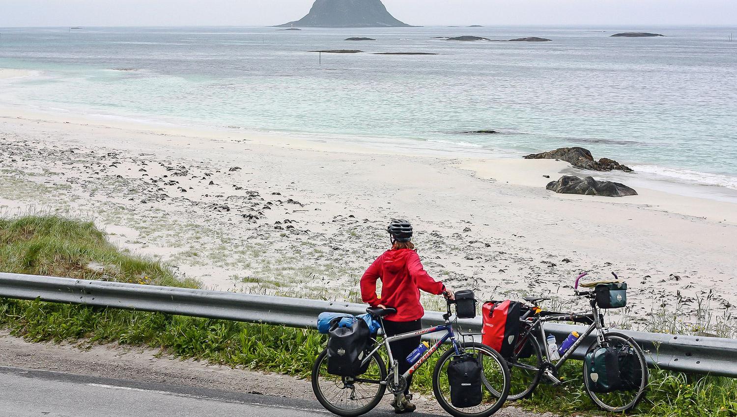 Having a short break at Bleik beach