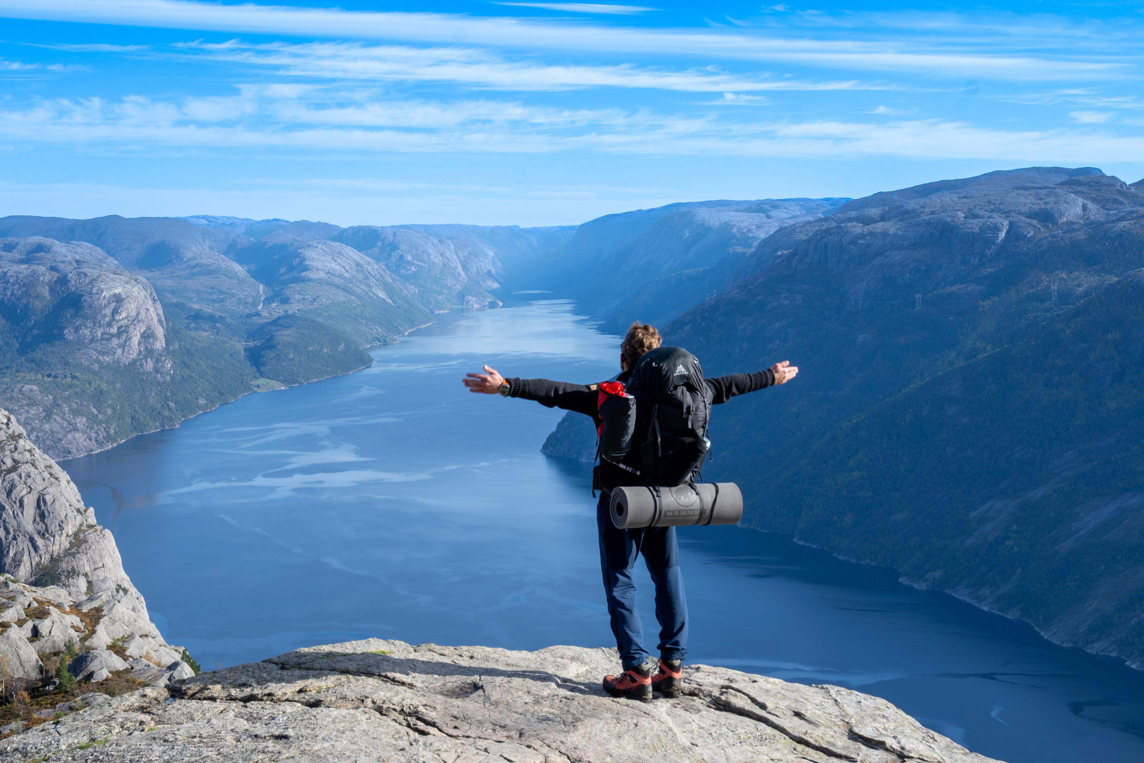 Guided hike to Preikestolen