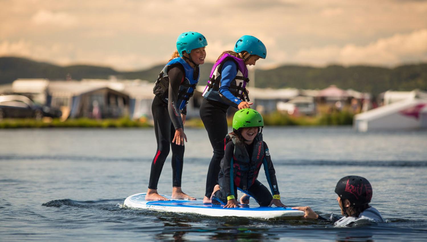 children at Norsjø Cable Park at Norsjø holiday land in Akkerhaugen