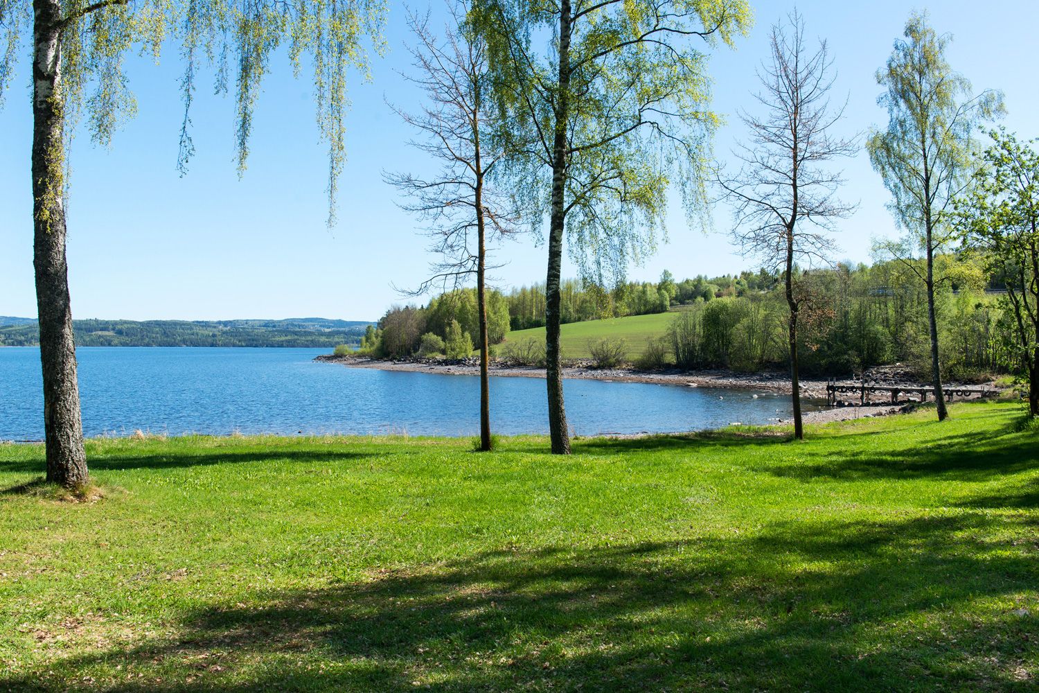 Stokke Nedre - Gjestegården ved Mjøsa. Stranden nedenfor gården.