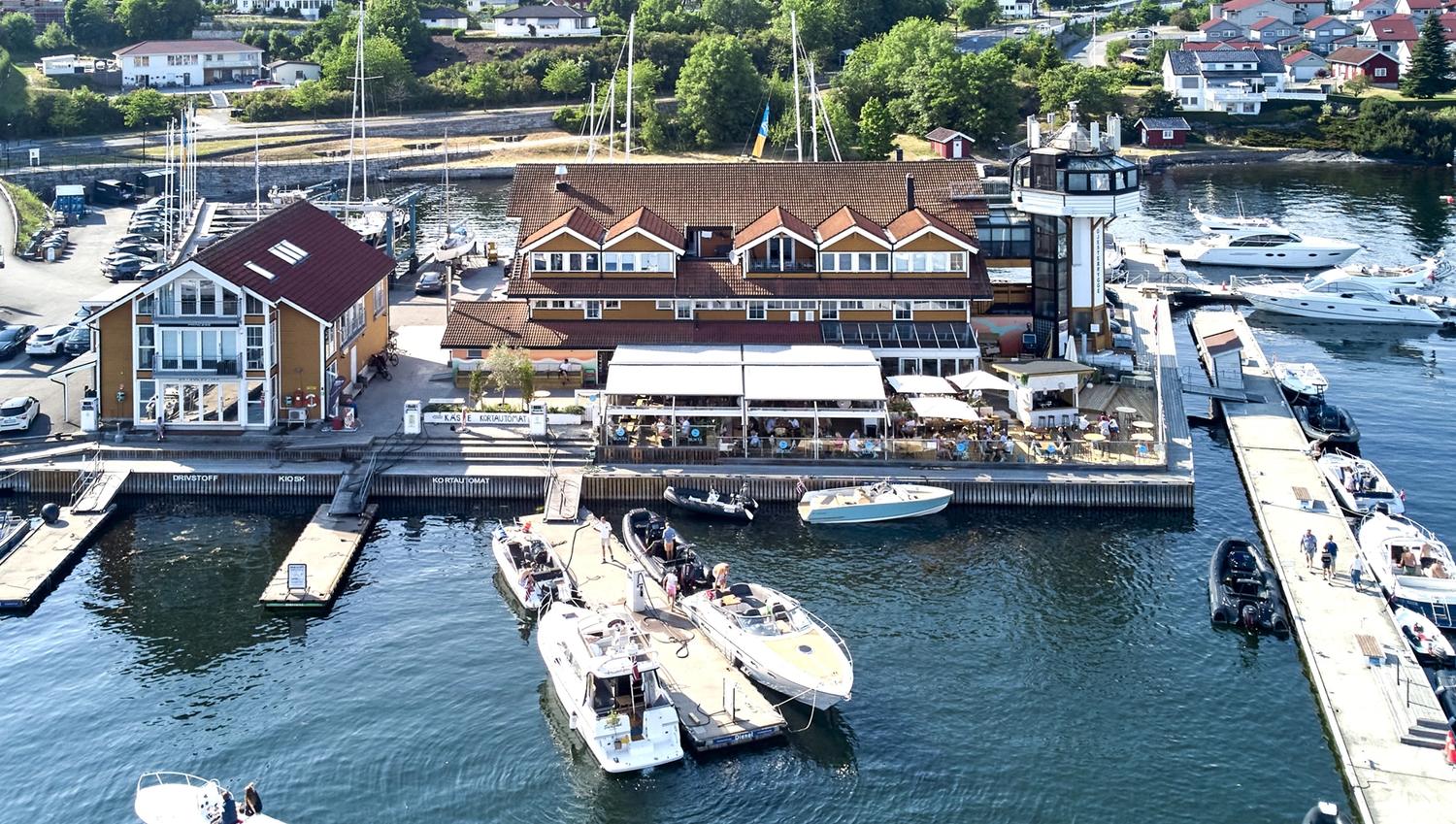 Oversiktsbilde Vollen Marina og Bukta Matbar