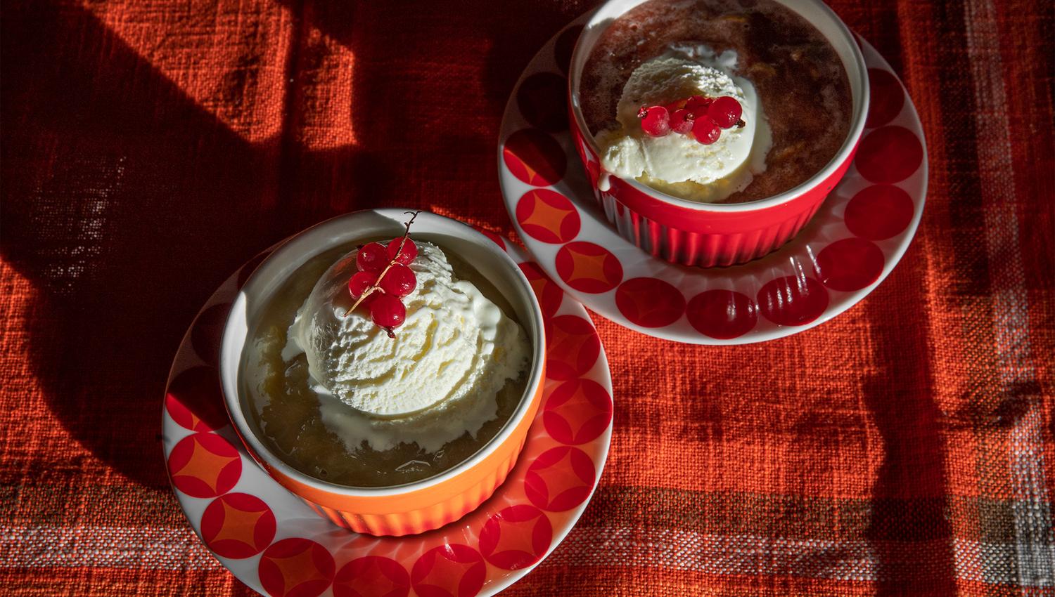 Fruktpai av sesongens frukter hos Kjerringa me' Straumen