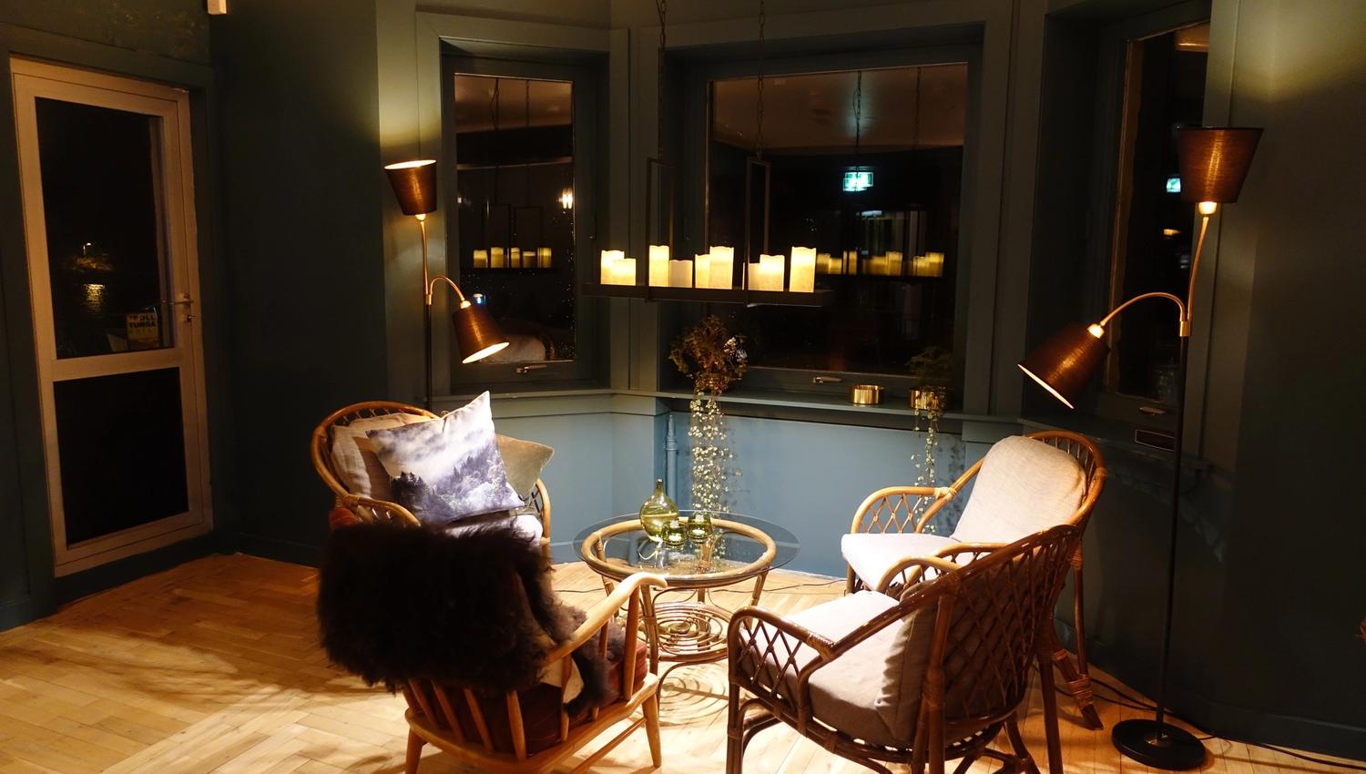 Ein lun og koseleg lounge der du kan slappe av etter ein dag med eventyr.
