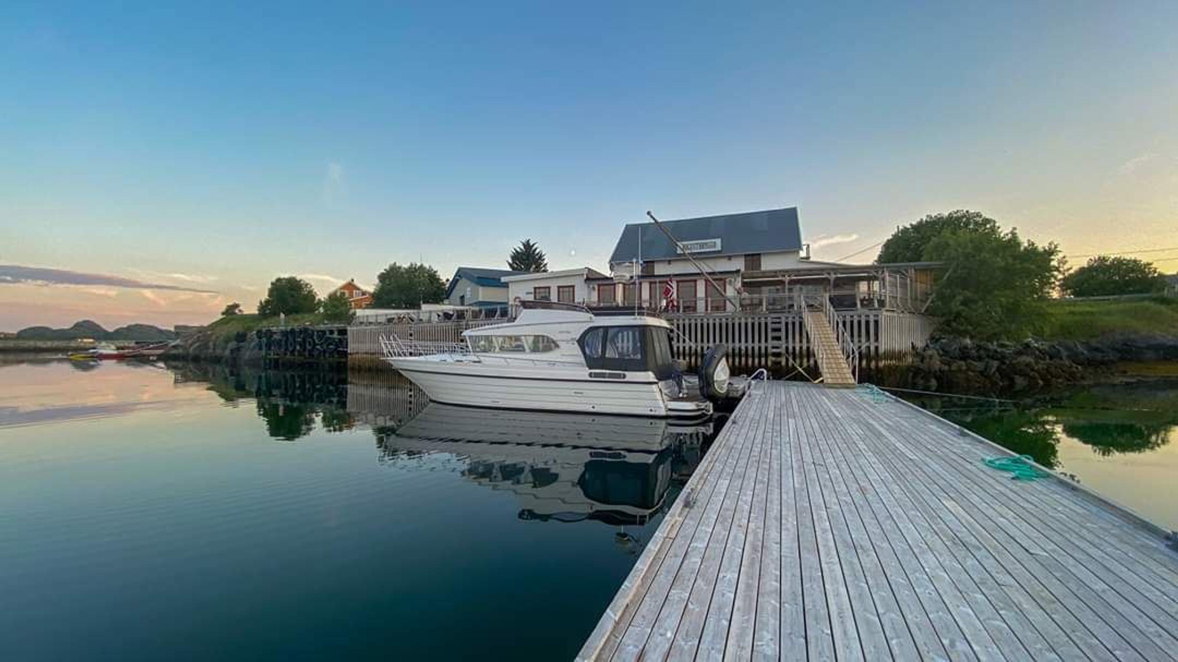 Augustbryggo - Restaurant with Local Food on Seløy