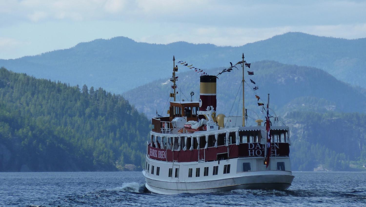 MS Henrik Ibsen