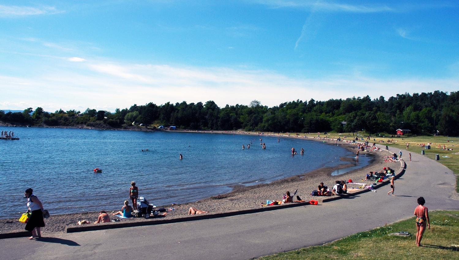 The beach at Langøya.