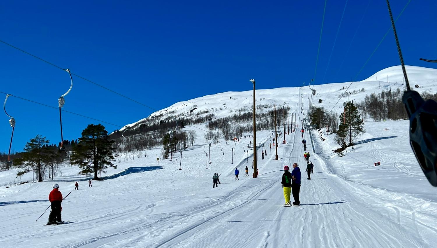 Fleire skitrekk på Hornindal Skisenter.