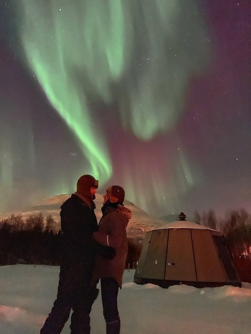 Romantikk under nordlyset hos North Experience