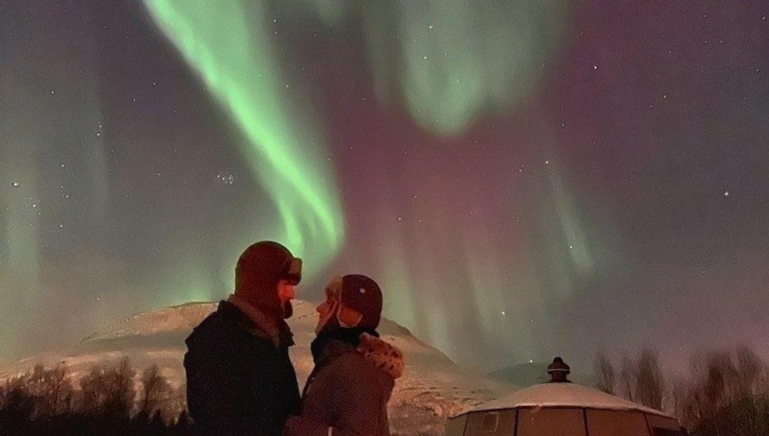 Romantikk under nordlyset hos North Experience