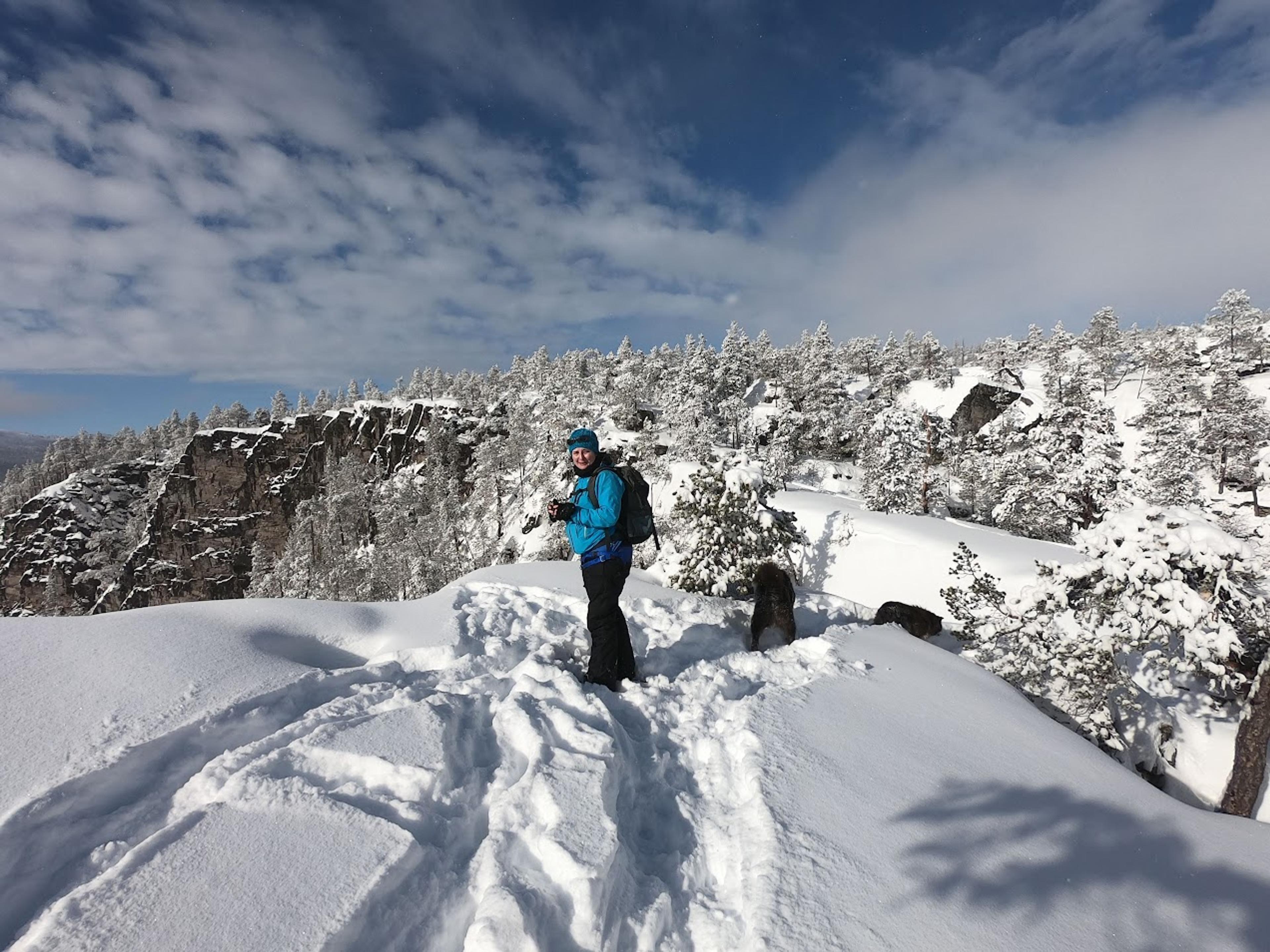 Experience the magical Jutulhogget with snowshoes