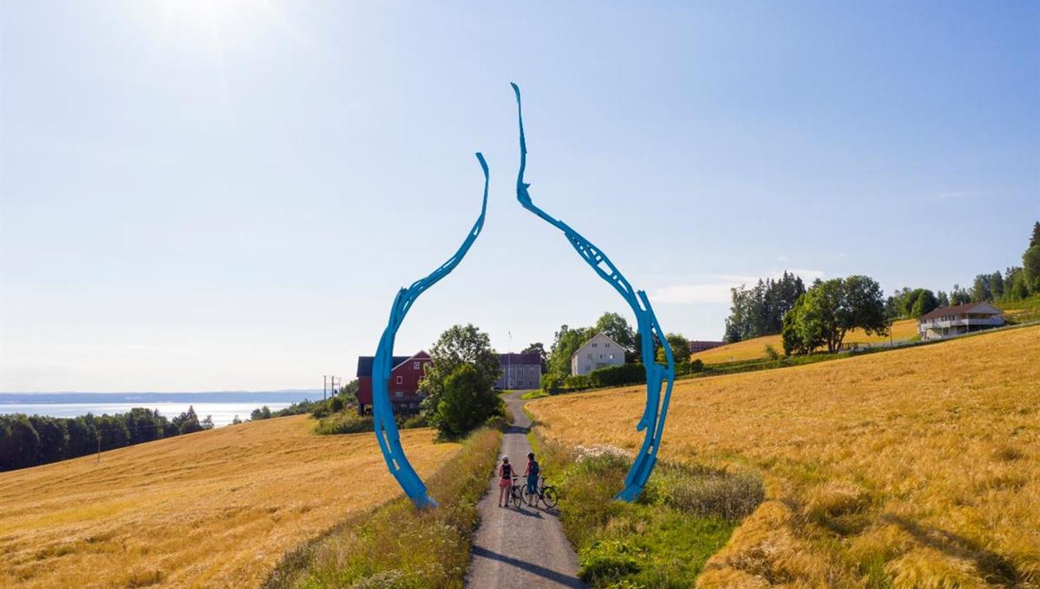 Peder Balke-senteret, skulptur Allium av Sverre Wyller, Østre Toten, Innlandet