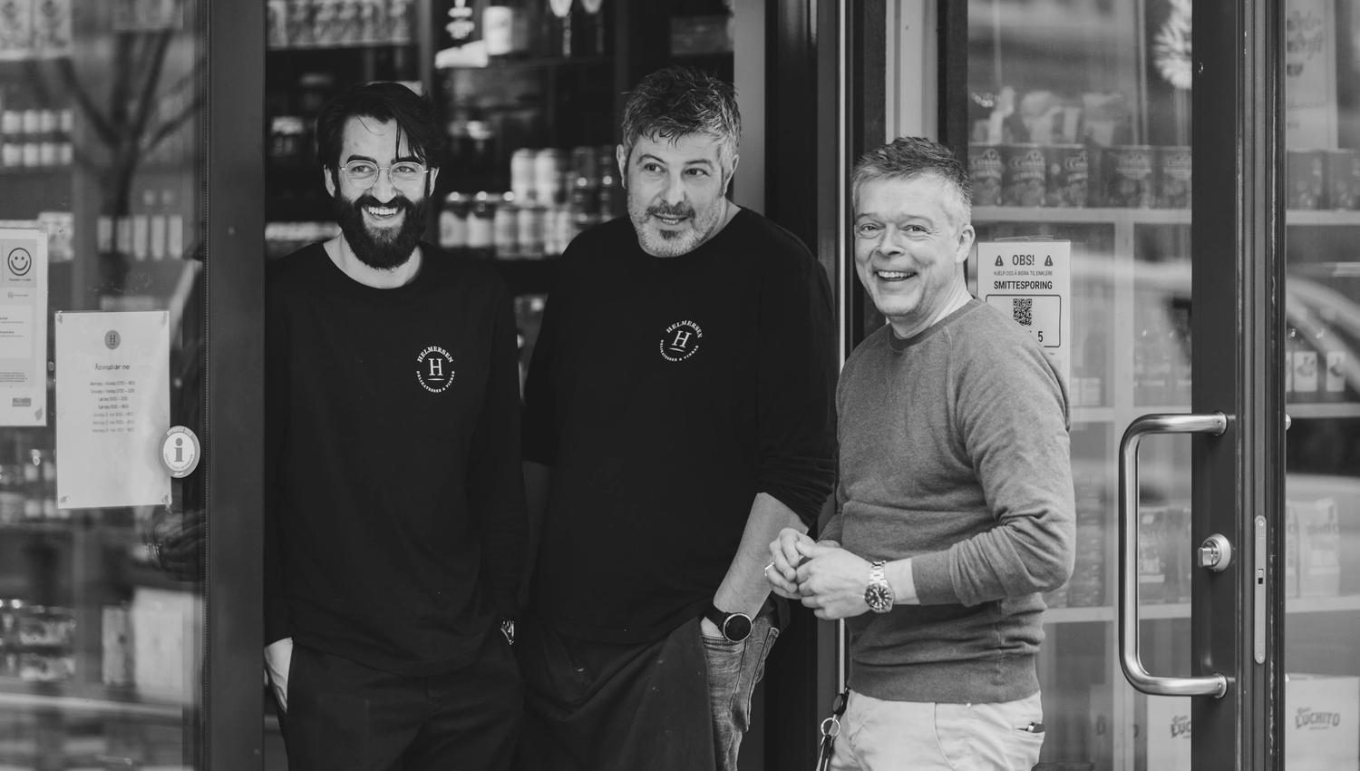 Ansatte på Helmersen smiler i døra