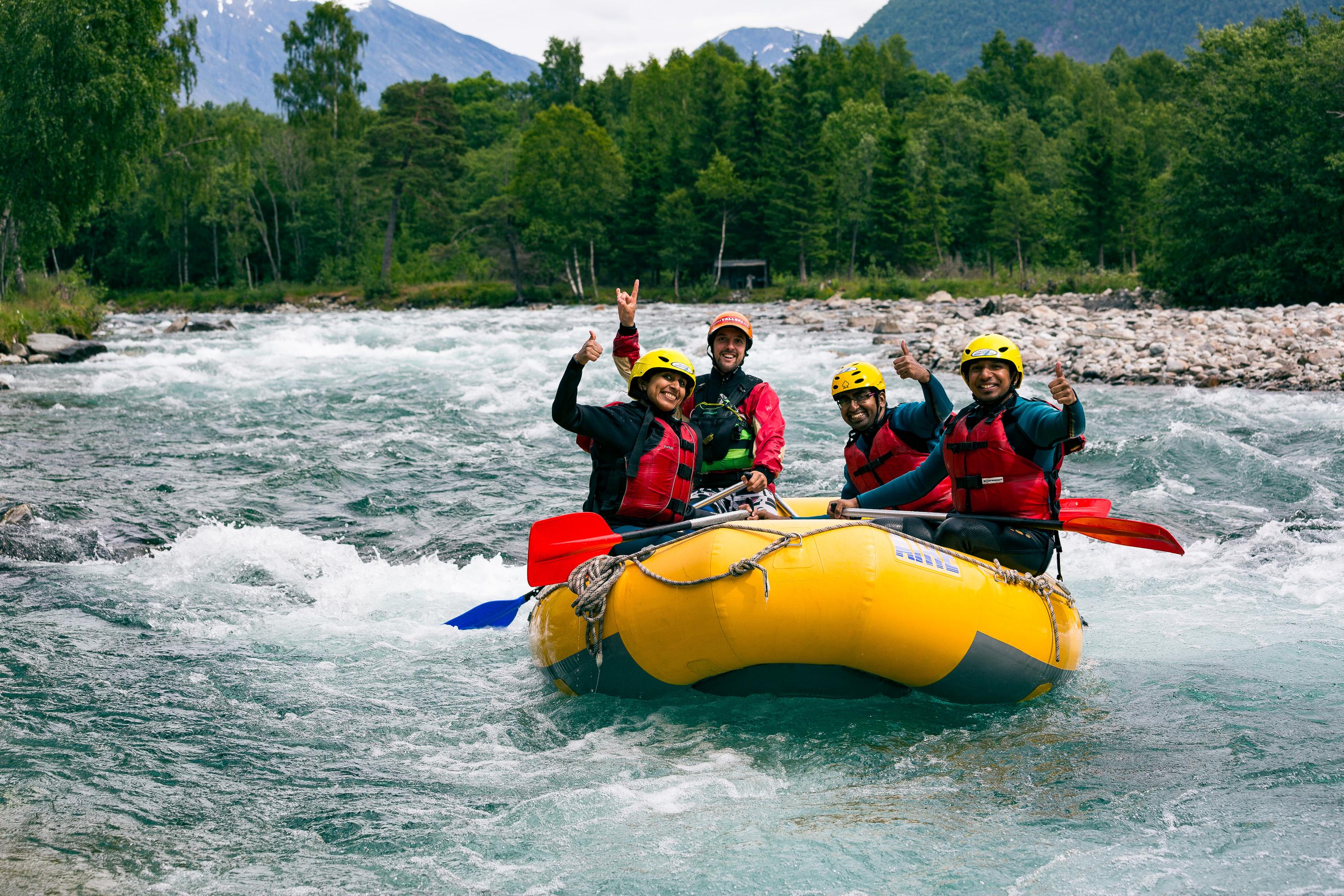 Family rafting in Valldal