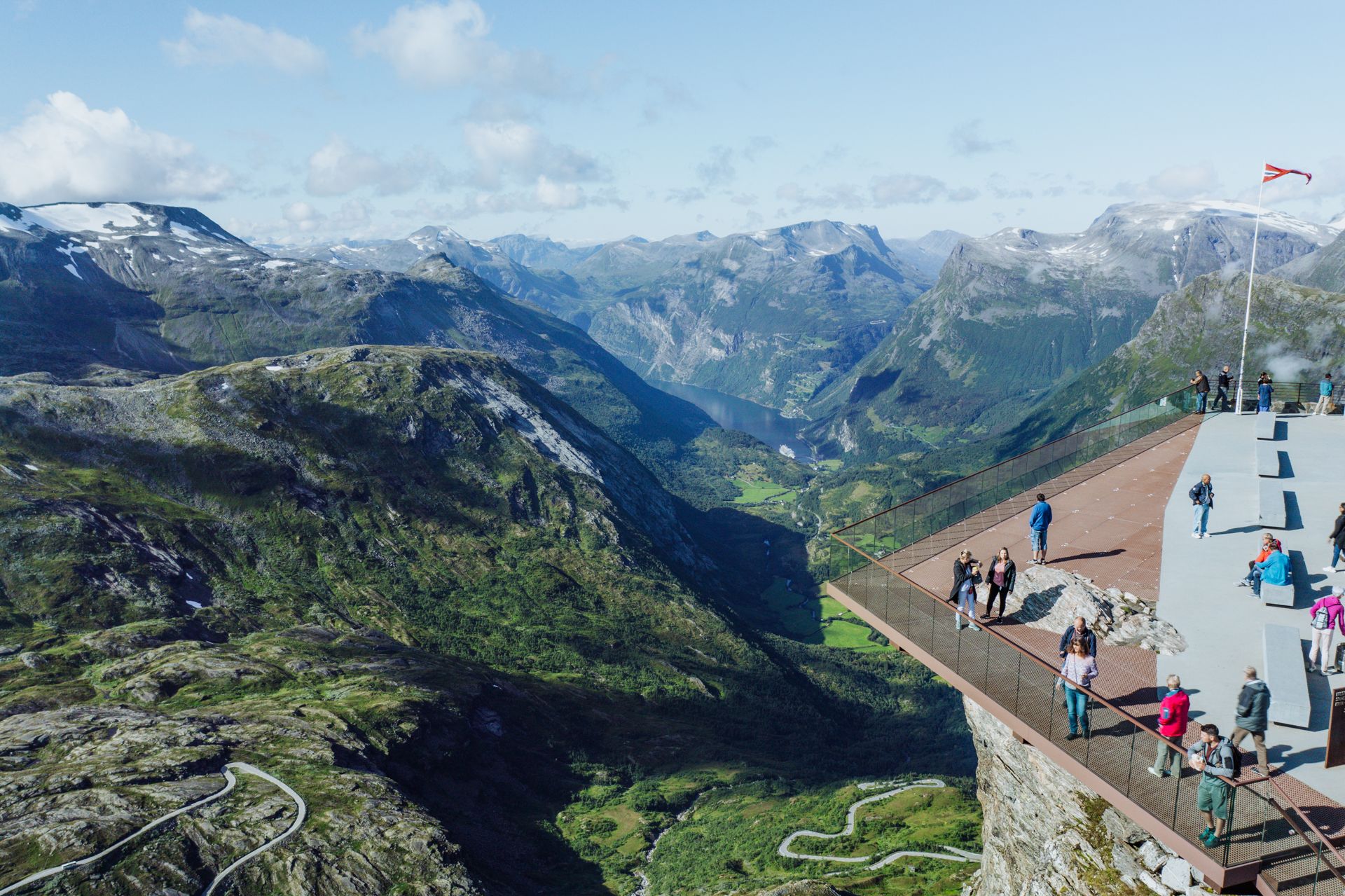 Utsiktsplatået Geiranger Skywalkg på Dalsnibba.