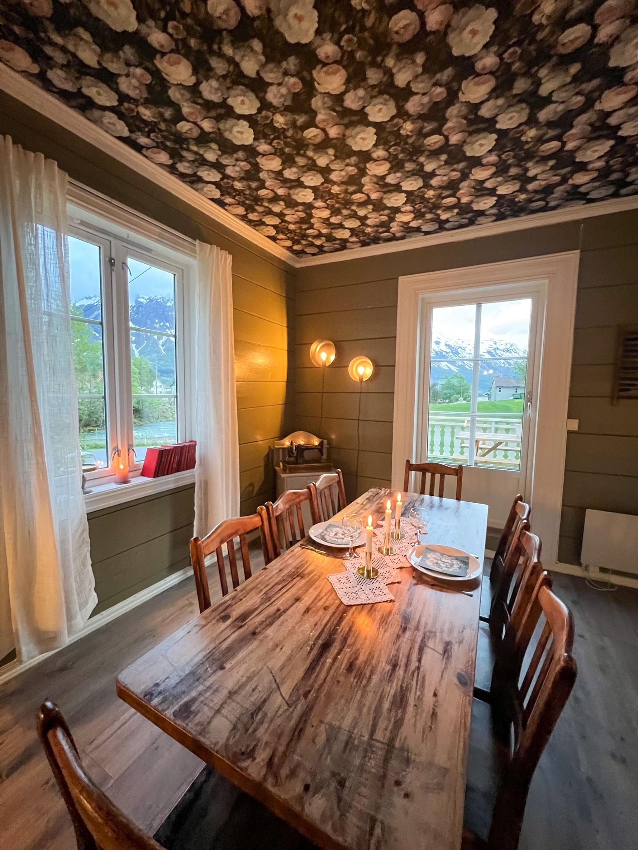 Vollsnes Guest House