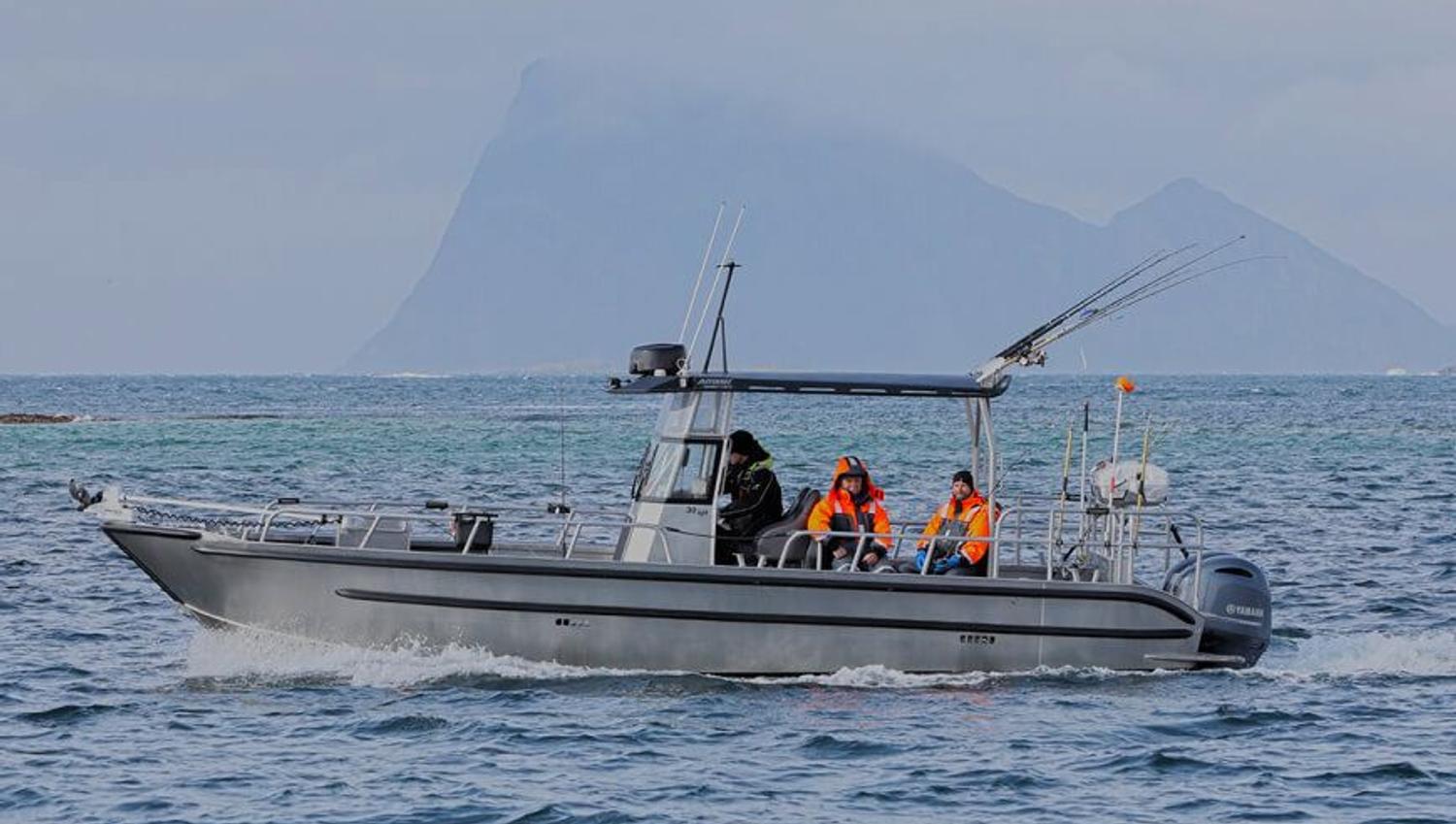 Boat Explore the Arctic