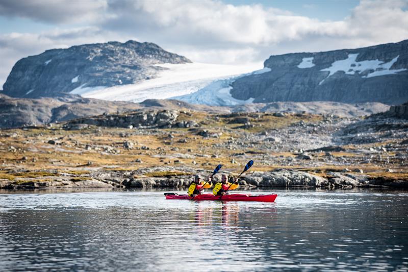 isbre , sikt fra vannet