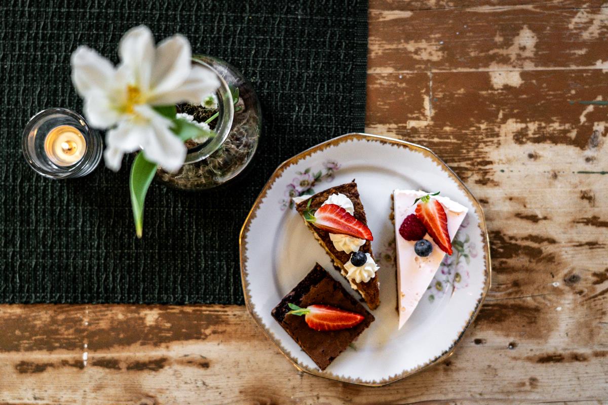 Gromt av Totensnacks. Kafeen på Peder Balke-senteret