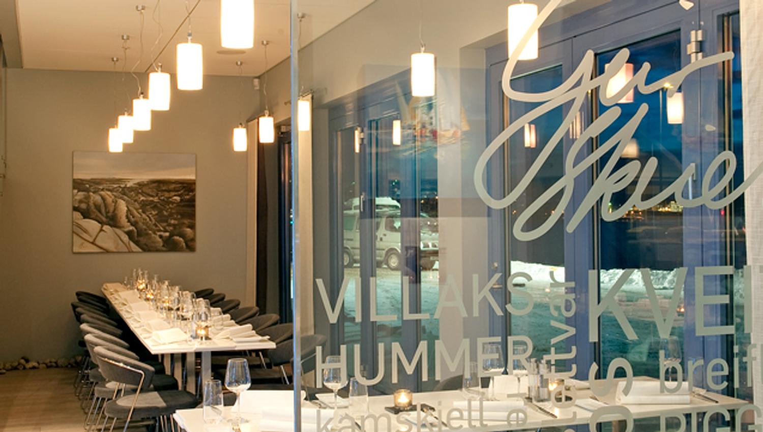 Inni restauranten