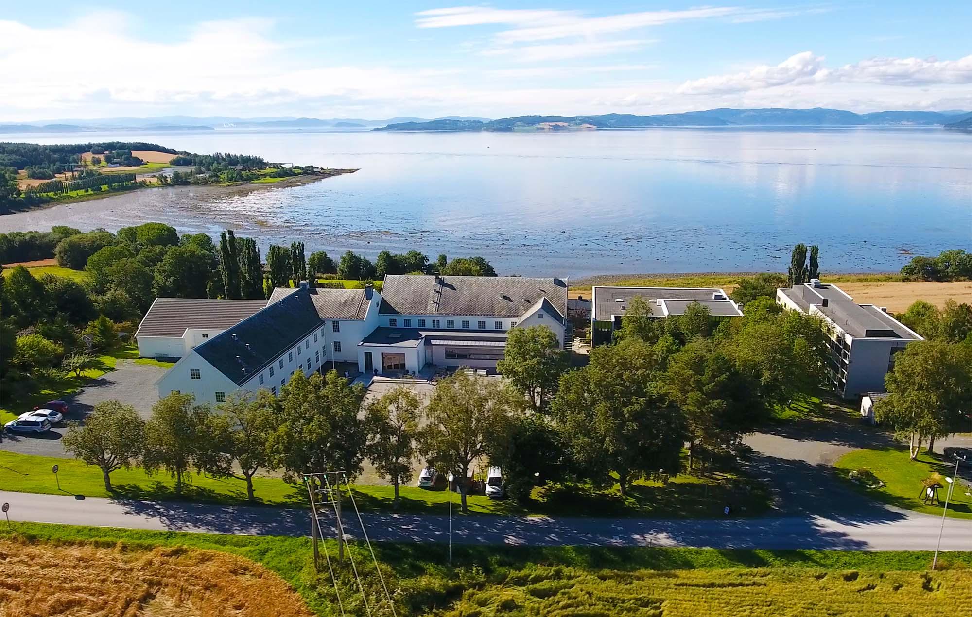 sund-sommerhotell-air-front WEB 2000