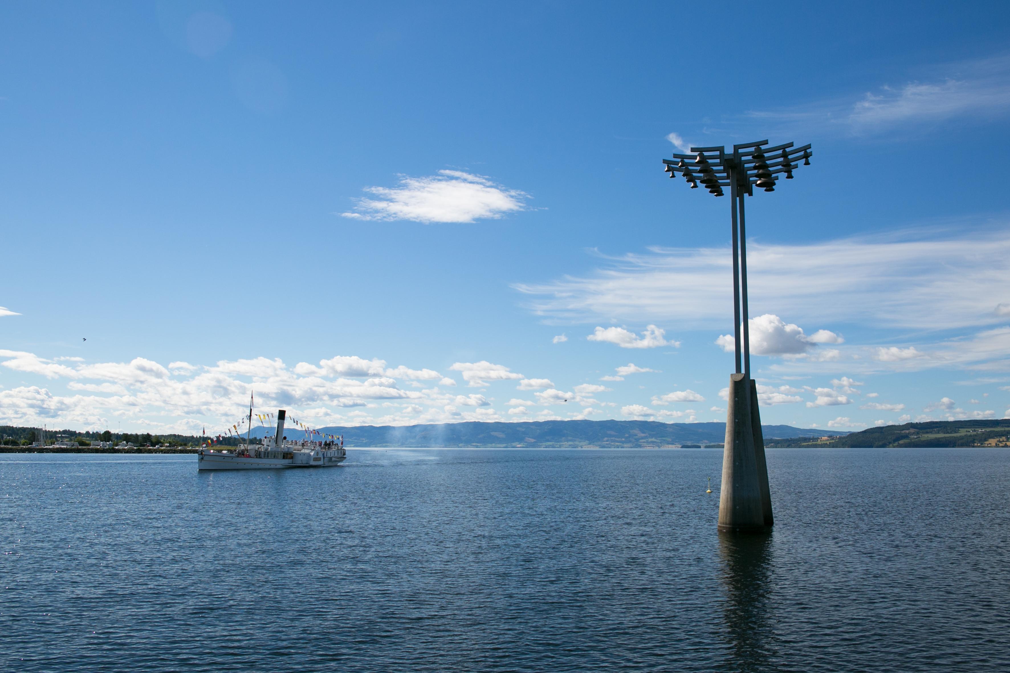 Skibladner og klokketårnet