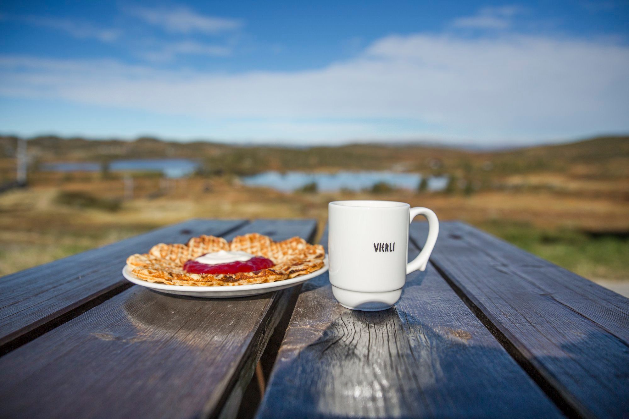Kaffe og vafler på Vierli kafeteria