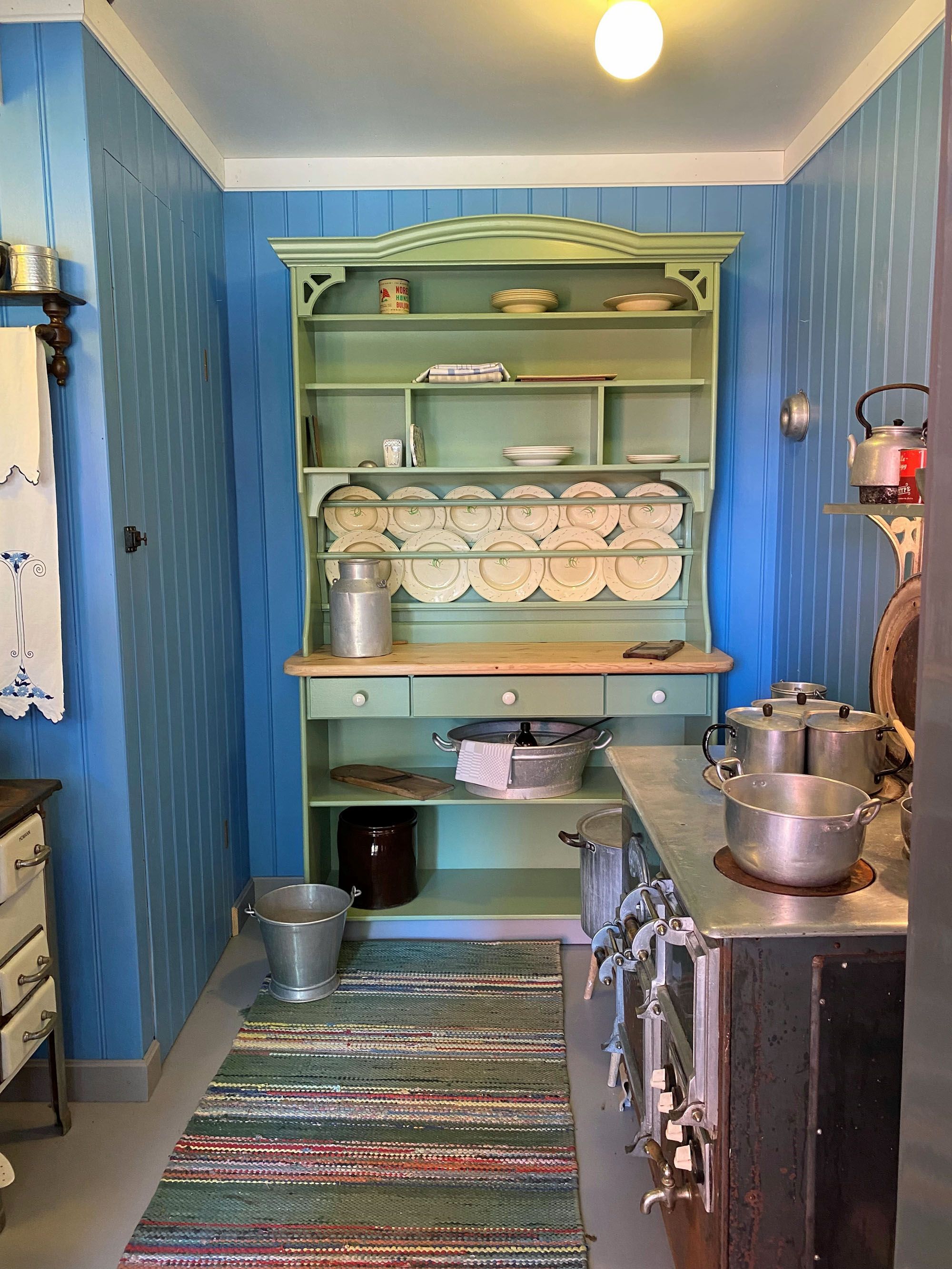 Kjøkken med Sørlandskomfyren på Alu-museet