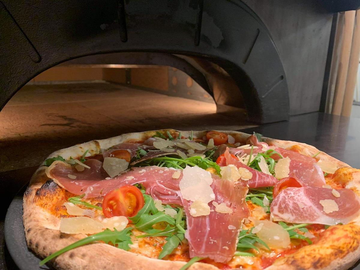 received_1316021511932381