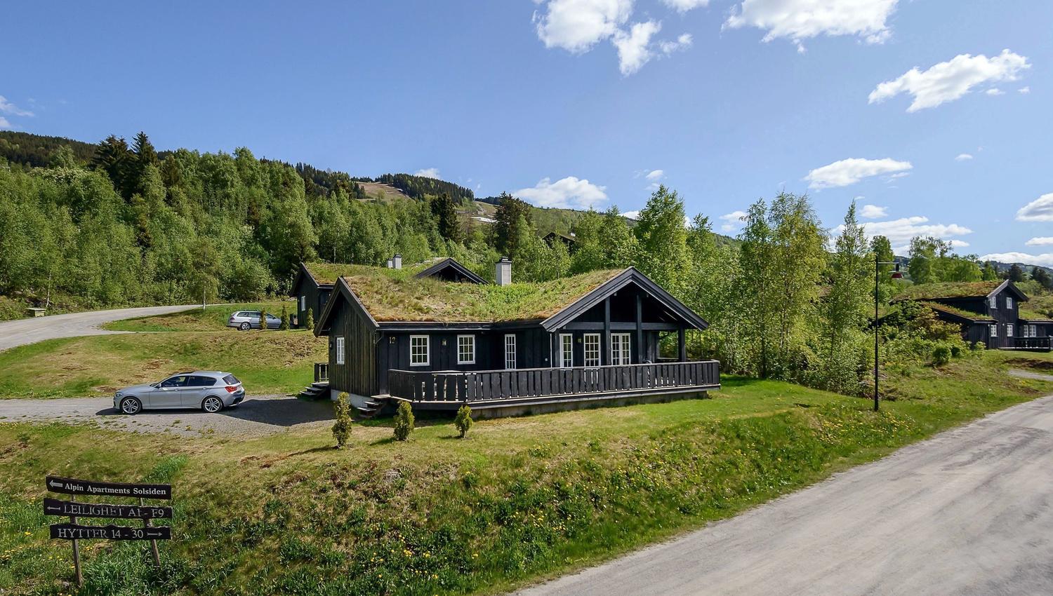 Nordlia 12 cabin in summer