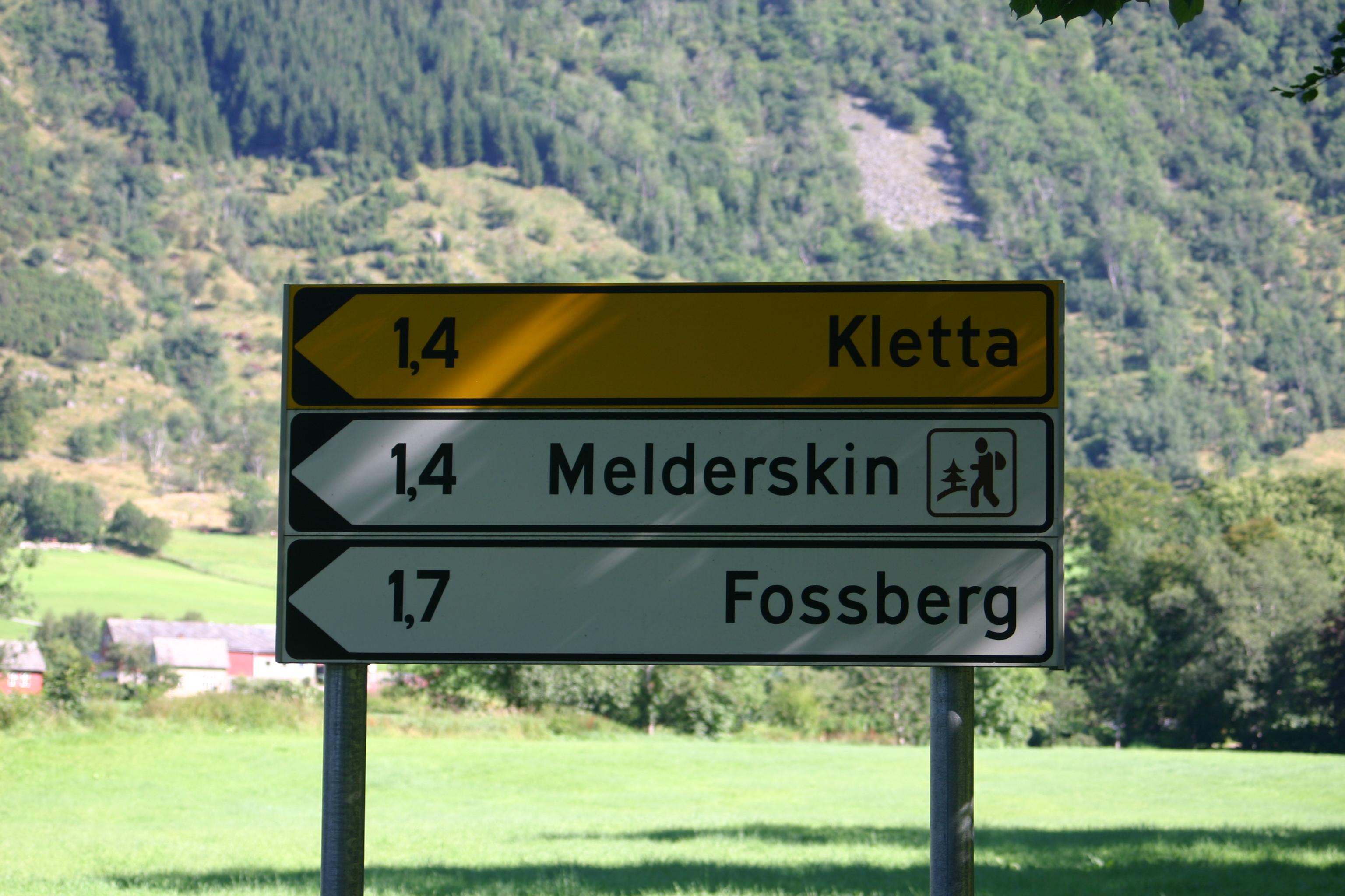 Hike to Lake Myrdalsvatnet