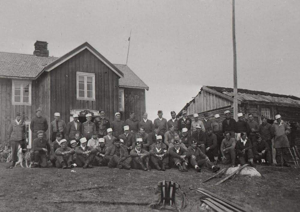 Gjefsjøen fjellgård fra Operasjonrype. Utenfor Gammelstua der den sto før.